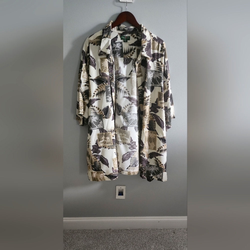 Big Men's 4X David Taylor Cream with Design perfect for date night, vacation